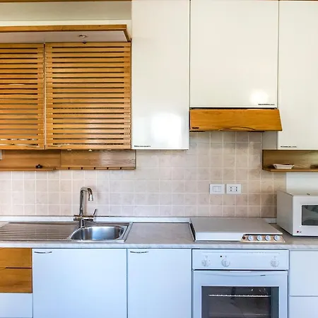 N012 - Numana, Nuovo Bilocale Con Aria Condizionata